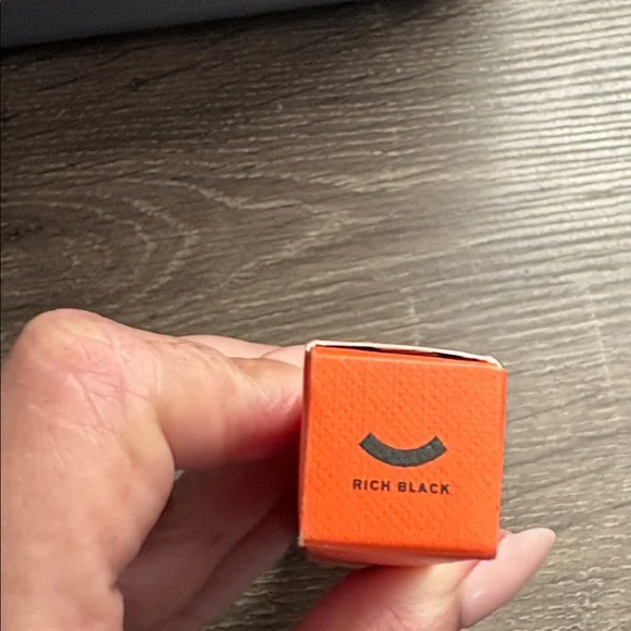 Ami Cole Mascara Rich Black NIB - Picture 8 of 8